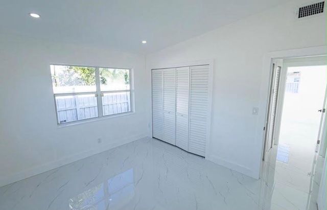 434 Australian Circle, West Palm Beach, FL 33403