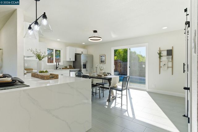 1342 Maryland Dr, Concord, CA 94521