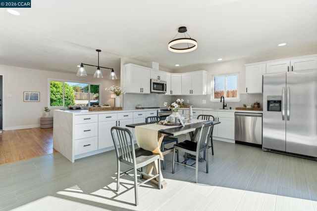 1342 Maryland Dr, Concord, CA 94521
