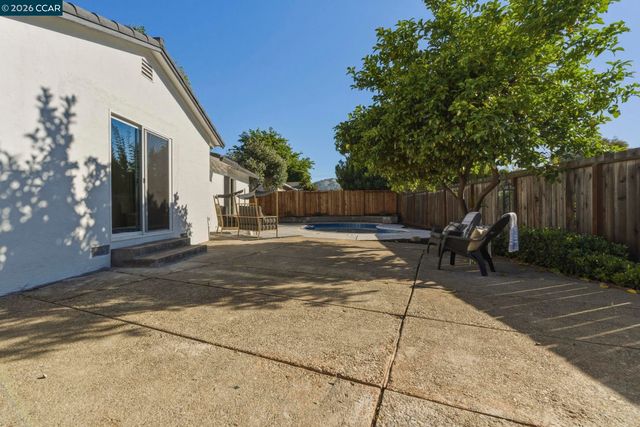 1342 Maryland Dr, Concord, CA 94521