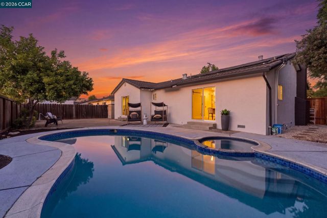 1342 Maryland Dr, Concord, CA 94521
