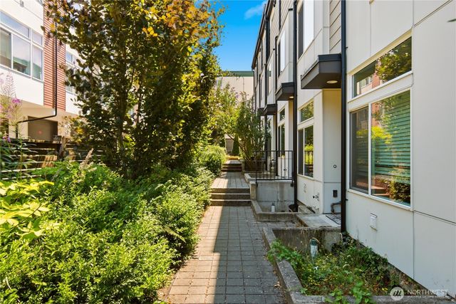 333 N 90th Street, Seattle, WA 98103