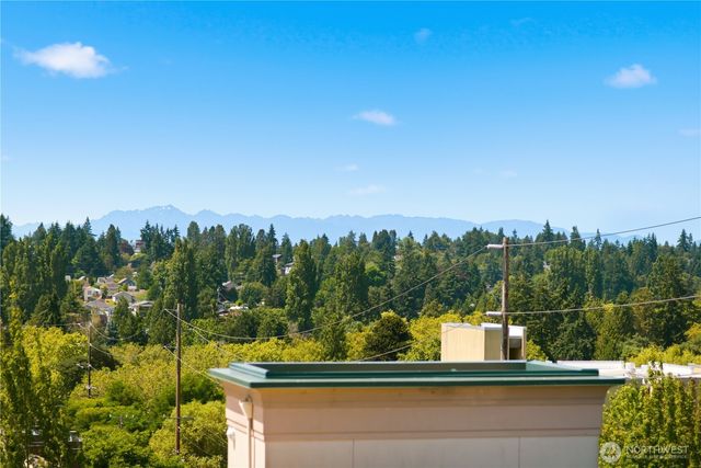 333 N 90th Street, Seattle, WA 98103