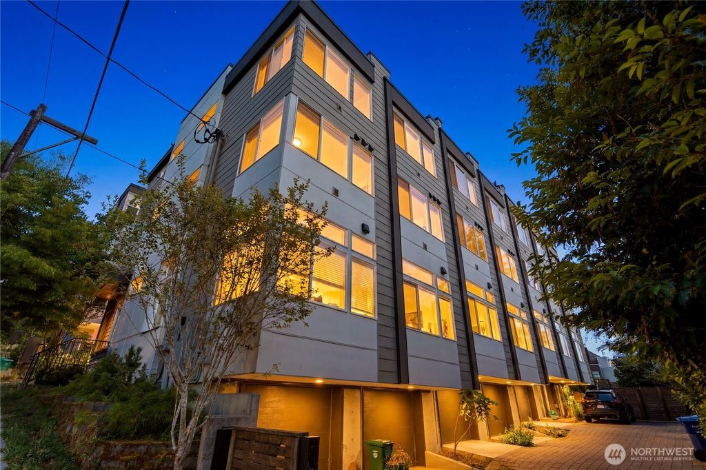333 N 90th Street, Seattle, WA 98103