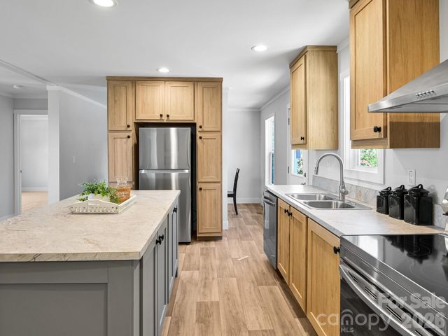 1603 Bull Creek Road, Marshall, NC 28753