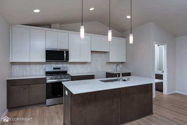 126 Venture Place, #16, Anchorage, AK 99504