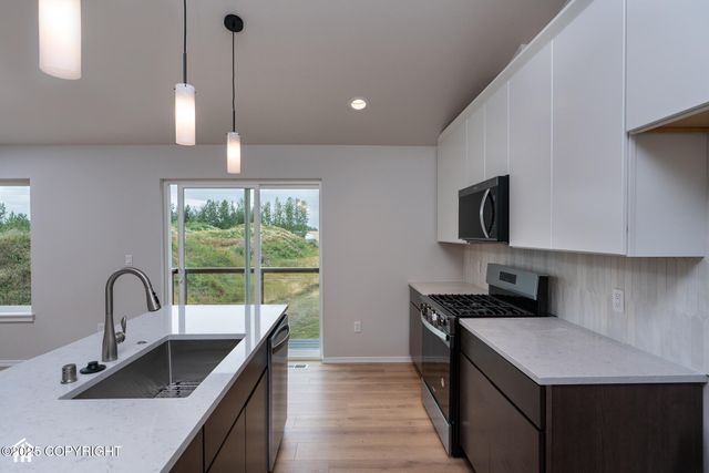 126 Venture Place, #16, Anchorage, AK 99504