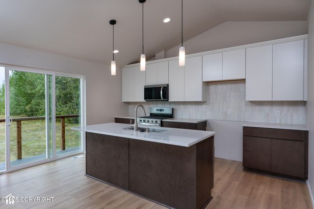 126 Venture Place, #16, Anchorage, AK 99504