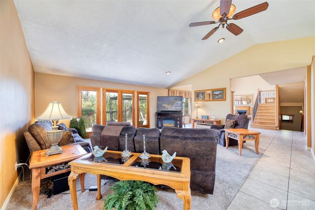 4607 44th Avenue E, Tacoma, WA 98443