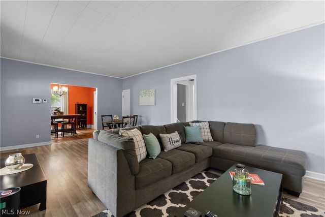 25001 Chardon Road, Richmond Heights, OH 44143