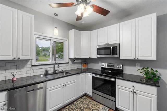 25001 Chardon Road, Richmond Heights, OH 44143
