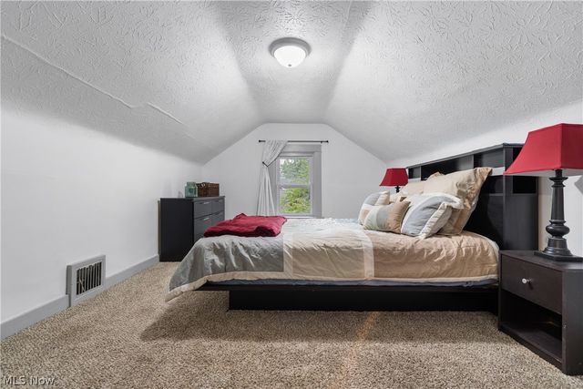 25001 Chardon Road, Richmond Heights, OH 44143