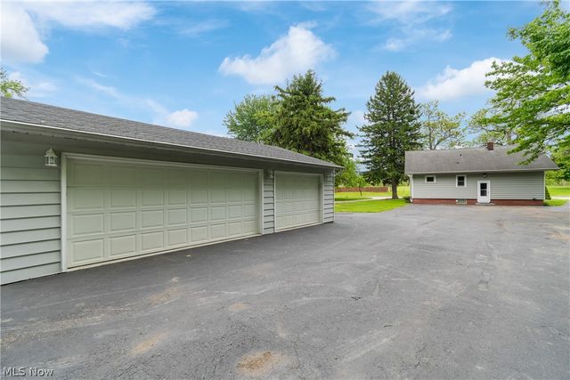 25001 Chardon Road, Richmond Heights, OH 44143