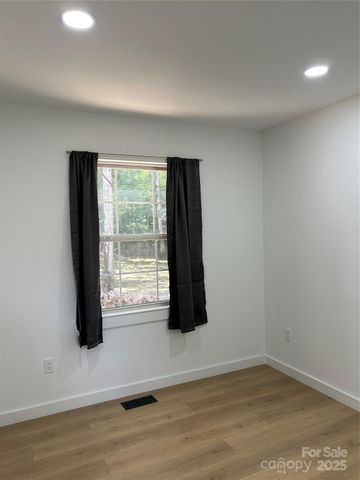 44 Deno Drive 14, Asheville, NC 28806