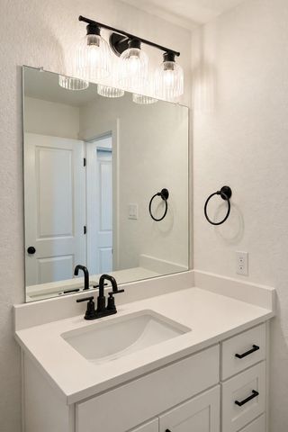 539 Great Lawn BND, Liberty Hill, TX 78642