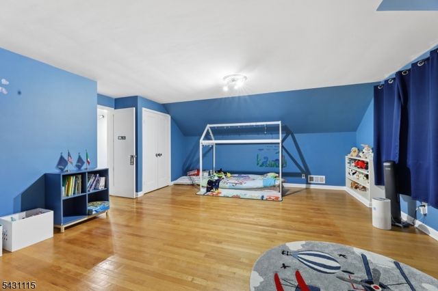 4 Barberry Way, Essex Fells Twp., NJ 07021