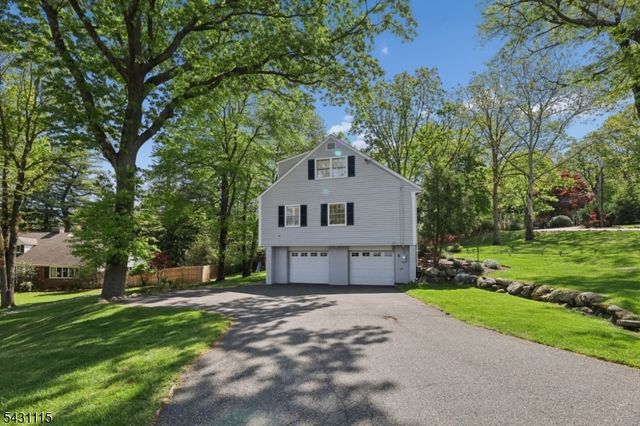 4 Barberry Way, Essex Fells Twp., NJ 07021