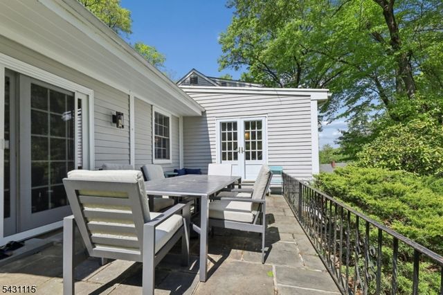 4 Barberry Way, Essex Fells Twp., NJ 07021