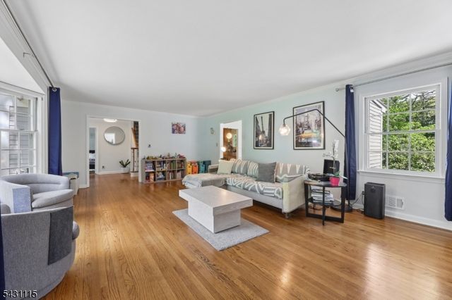 4 Barberry Way, Essex Fells Twp., NJ 07021