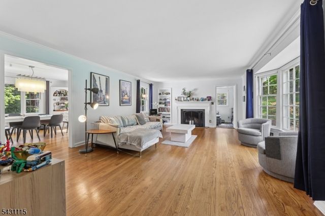 4 Barberry Way, Essex Fells Twp., NJ 07021