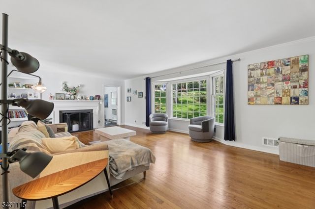 4 Barberry Way, Essex Fells Twp., NJ 07021