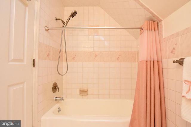 1927 CHAPEL AVE W, Cherry Hill, NJ 08002