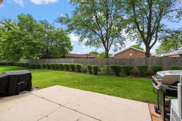 7617 W 158th Court, Orland Park, IL 60462