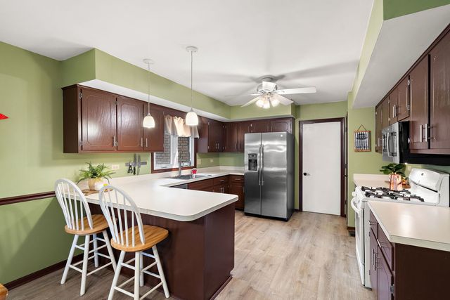 7617 W 158th Court, Orland Park, IL 60462