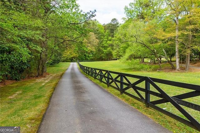 2755 Mack Dobbs Road, Kennesaw, GA 30152