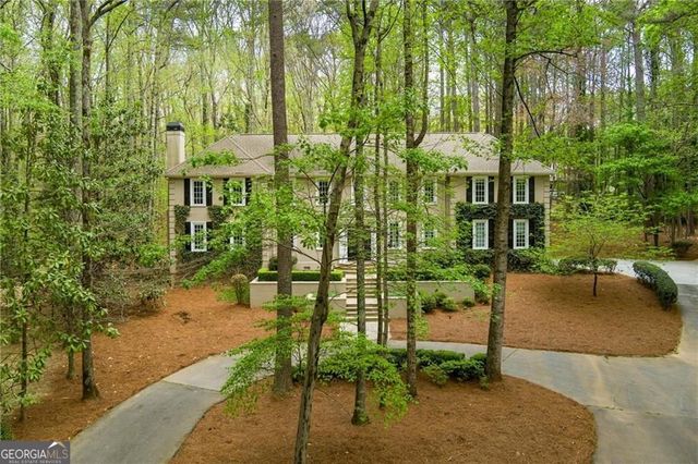 2755 Mack Dobbs Road, Kennesaw, GA 30152