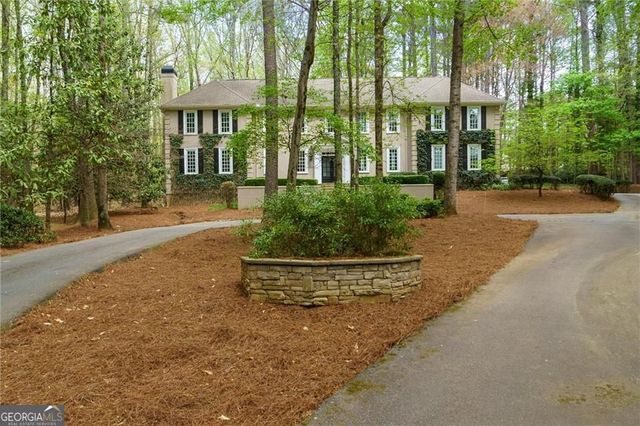 2755 Mack Dobbs Road, Kennesaw, GA 30152