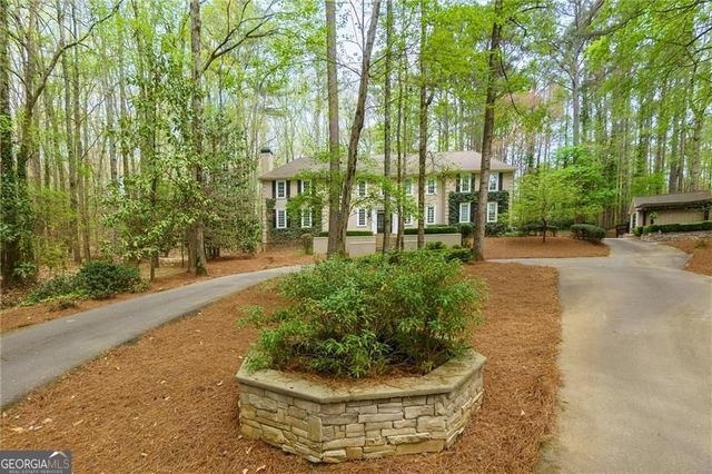 2755 Mack Dobbs Road, Kennesaw, GA 30152