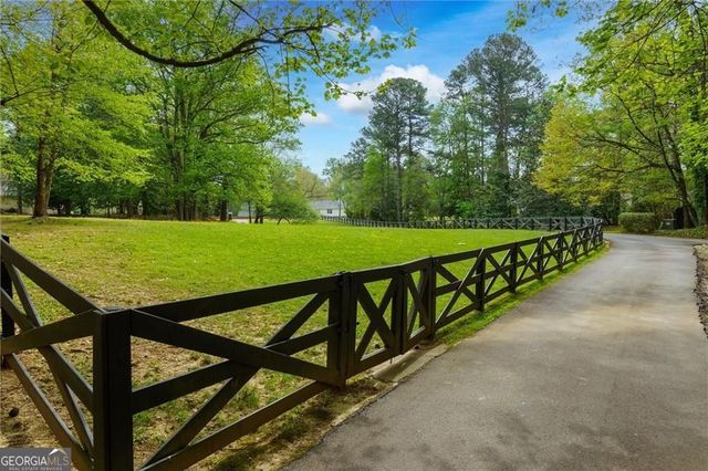 2755 Mack Dobbs Road, Kennesaw, GA 30152