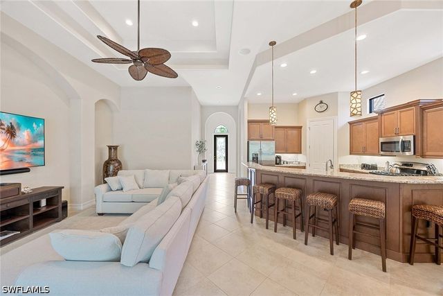 6255 Brunello LN, Naples, FL 34113