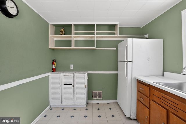 1825 DUTTON MILL RD, Aston, PA 19014