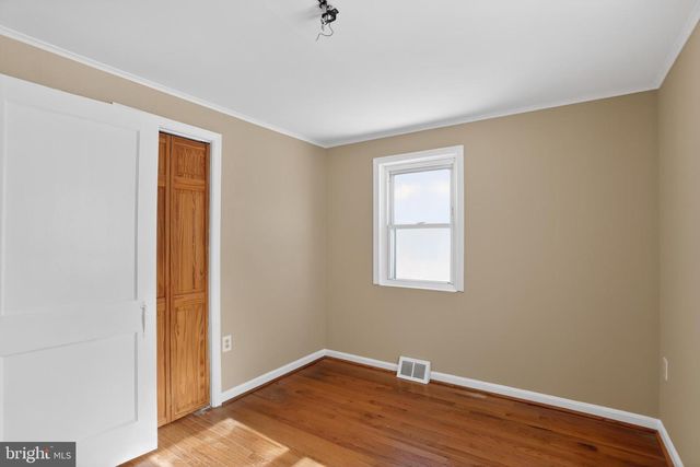 1825 DUTTON MILL RD, Aston, PA 19014