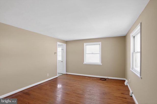 1825 DUTTON MILL RD, Aston, PA 19014