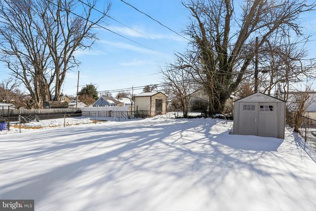 1825 DUTTON MILL RD, Aston, PA 19014