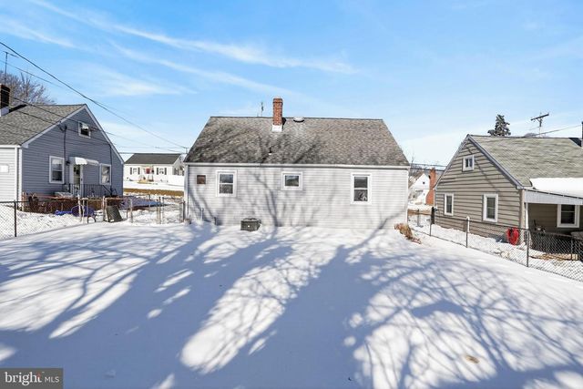 1825 DUTTON MILL RD, Aston, PA 19014