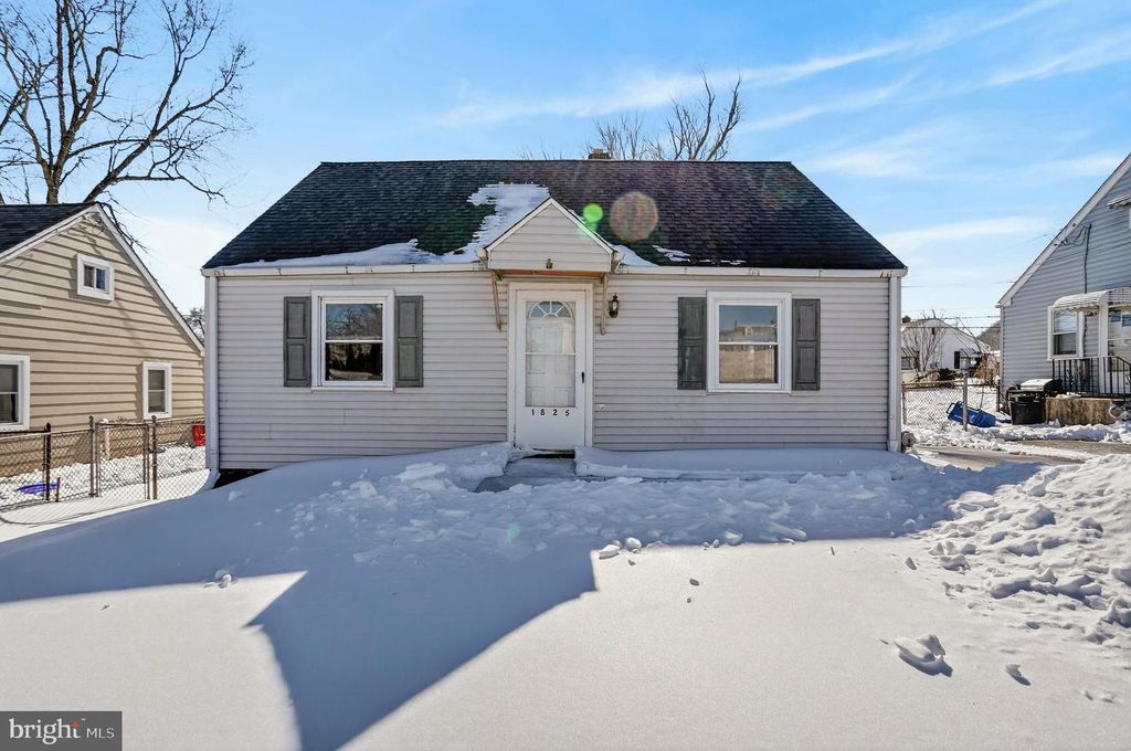 1825 DUTTON MILL RD, Aston, PA 19014