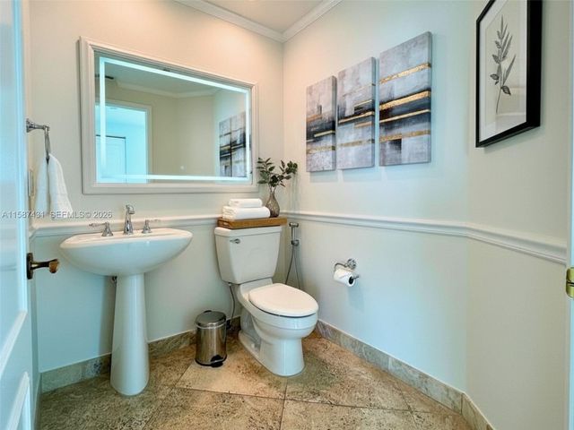 300 S Pointe Dr 1001, Miami Beach, FL 33139