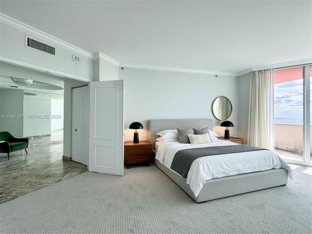 300 S Pointe Dr 1001, Miami Beach, FL 33139