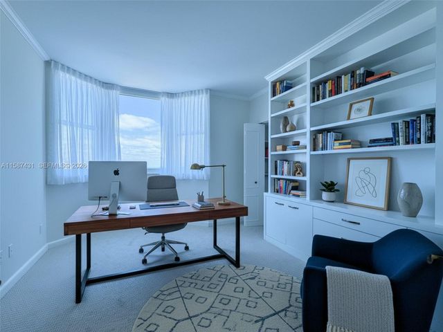 300 S Pointe Dr 1001, Miami Beach, FL 33139