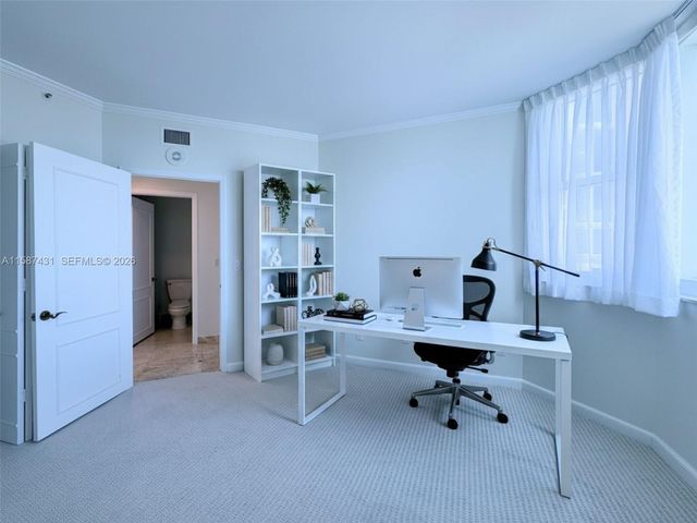 300 S Pointe Dr 1001, Miami Beach, FL 33139