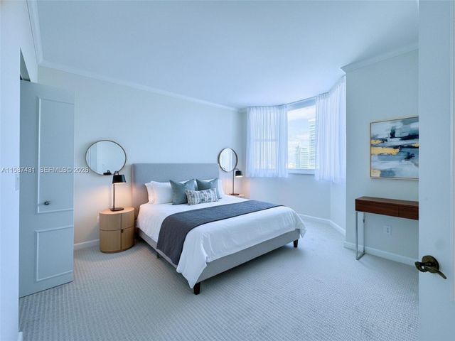 300 S Pointe Dr 1001, Miami Beach, FL 33139