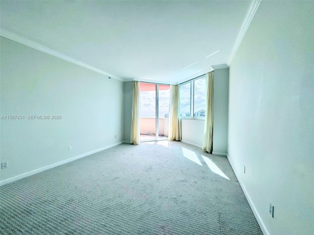 300 S Pointe Dr 1001, Miami Beach, FL 33139