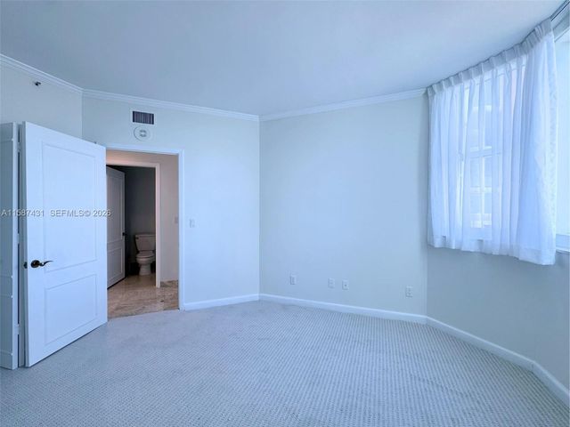 300 S Pointe Dr 1001, Miami Beach, FL 33139