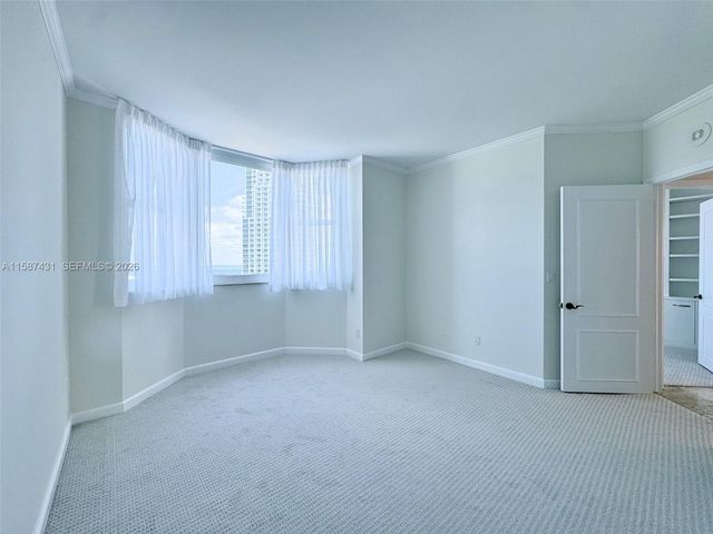300 S Pointe Dr 1001, Miami Beach, FL 33139