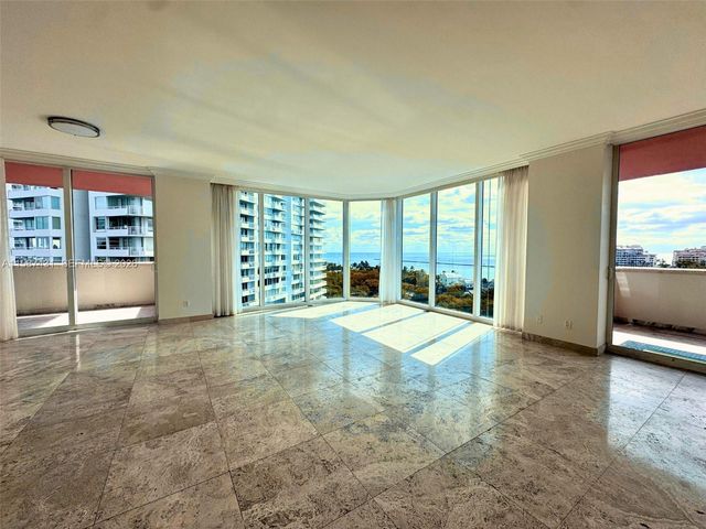 300 S Pointe Dr 1001, Miami Beach, FL 33139