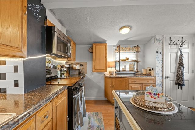 39 Macy St, Quincy, MA 02169